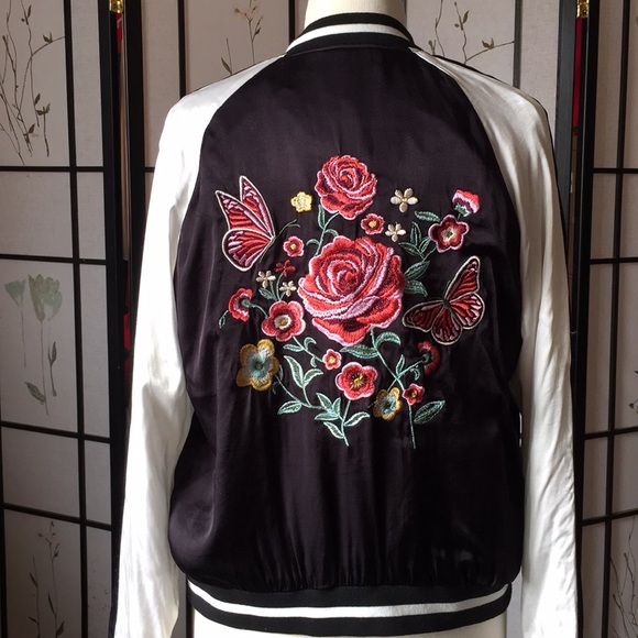 💗SOLD💗 Floral Print Satin Bomber Jacket - Picture 2 of 8